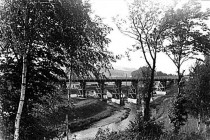 Železniční most v Bělovsi přes Metuji v r. 1945  2