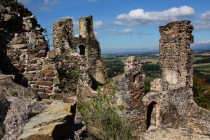 Potštejn - zbytky hradu a daleké výhledy