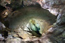 Jedním z nejzajímavějších míst jeskyně je Králův sifon...