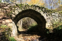 Krkonoše - Sklenářovice, kamenný most z 16. století 