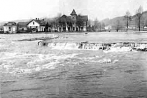 Povodeň v Bělovsi v r. 1924, foto - archiv p. Samka