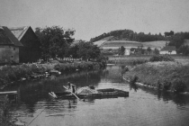 Těžba štěrku z metujského koryta, Běloves, 20. léta 20. st.,  foto - archiv p. Samka 
